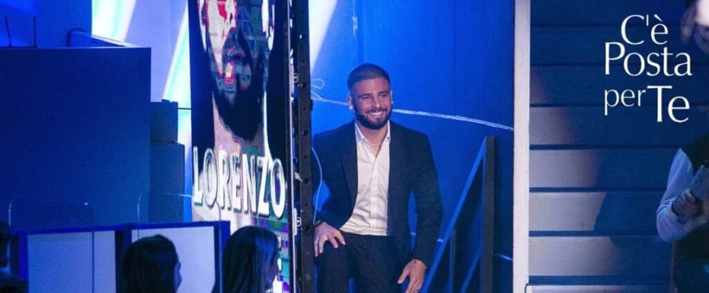 Lorenzo Insigne è stato ospite a C'è Posta per Te nella storia di Nicola che ha fatto una sorpresa ai genitori